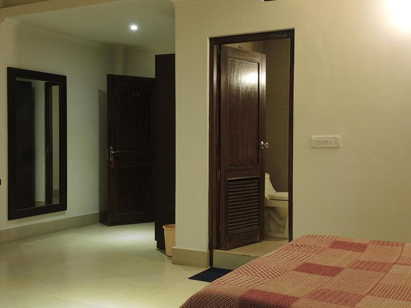 Marina'S Motel Bagdogra Exterior photo
