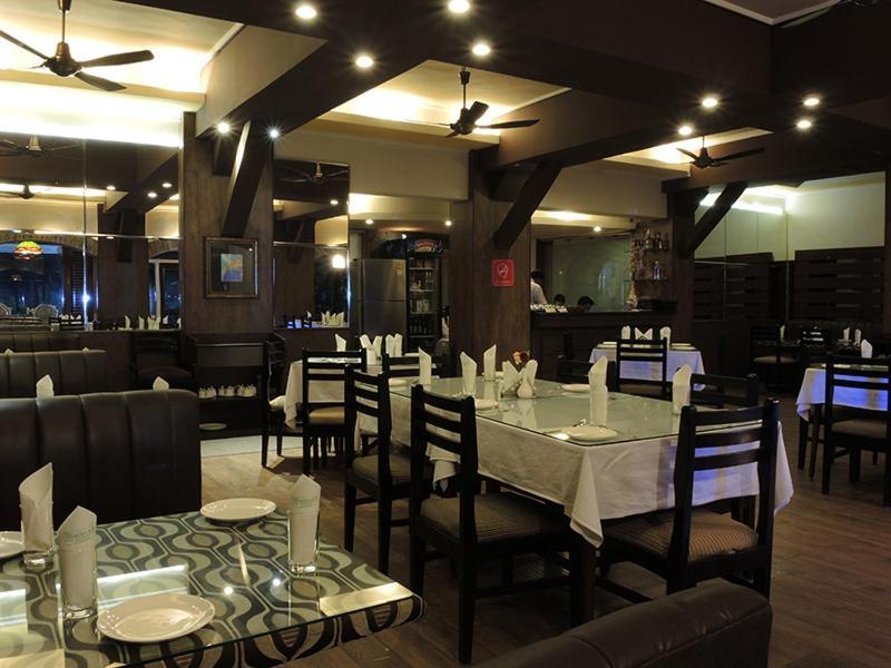 Marina'S Motel Bagdogra Exterior photo